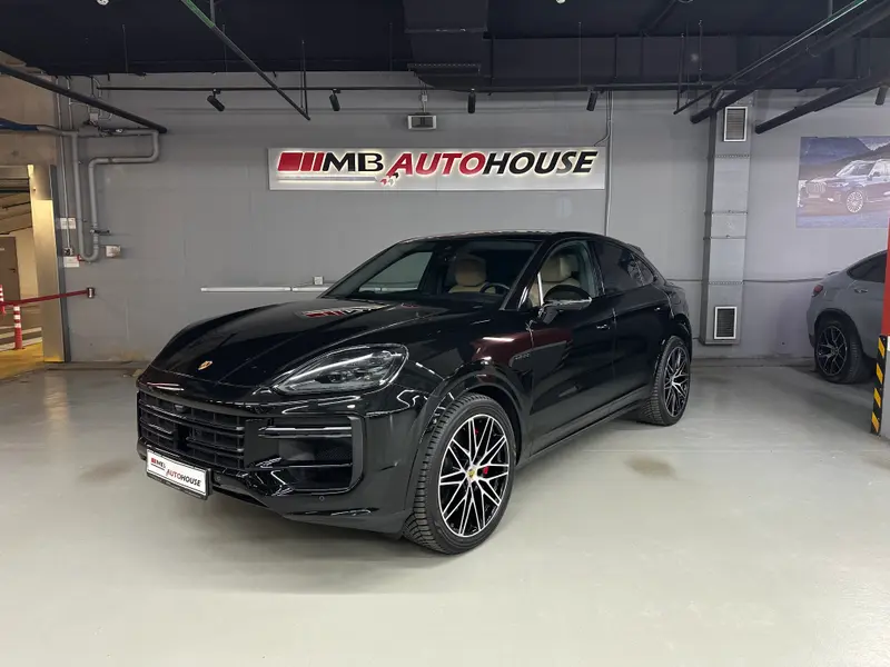 Porsche Cayenne Coupe Turbo E-Hybrid 2023